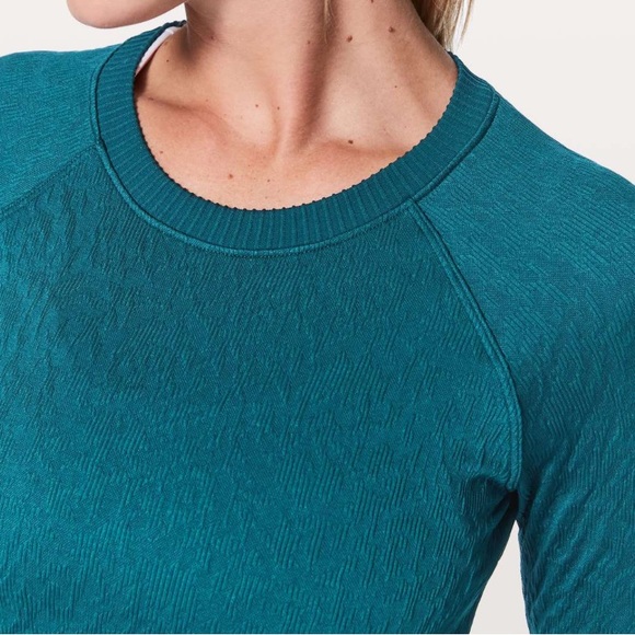 Lululemon Rest Less pullover - Picture 8 of 8